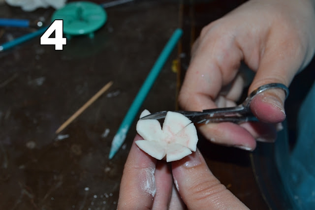 Simple polymer clay flower tutorial step 4