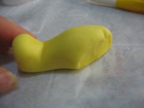 polymer clay Winnie the Pooh tutorial - step 9