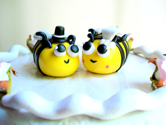 Polymer clay bee - inspiration for a handmade holiday