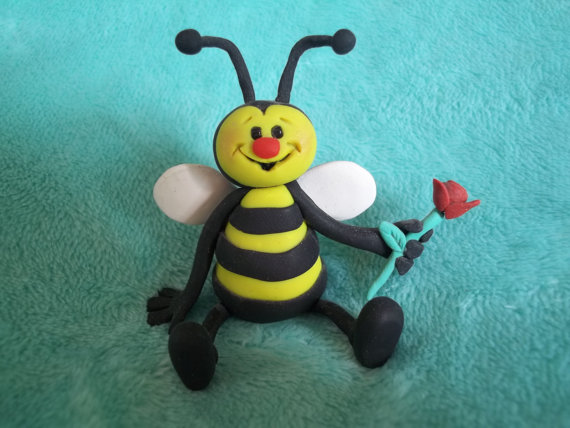 fimo bee figurine