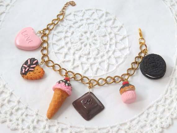 polymer clay charm bracelet - ideas to accessorize your day