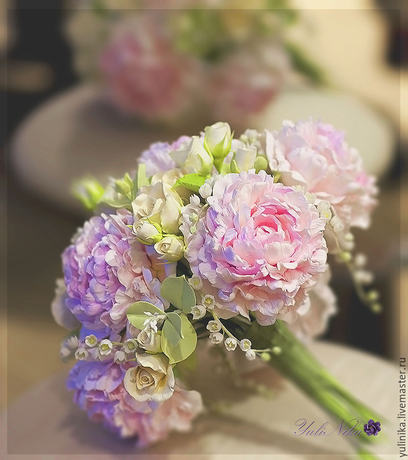 Bouquet of the bride with peonies 3