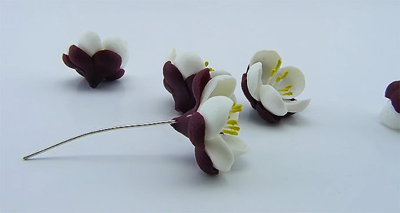 Polymer clay flower beads