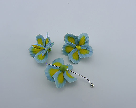 Polymer clay flower beads