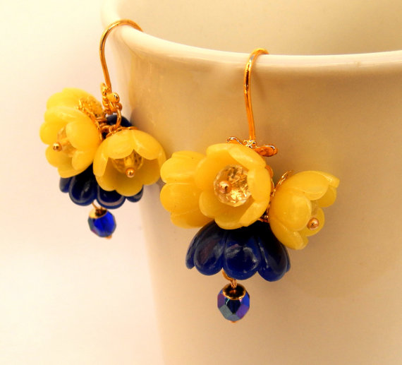Blue yellow earrings - Flower earrings - Dangle earrings - Handmade earrings - polymer clay - fimo
