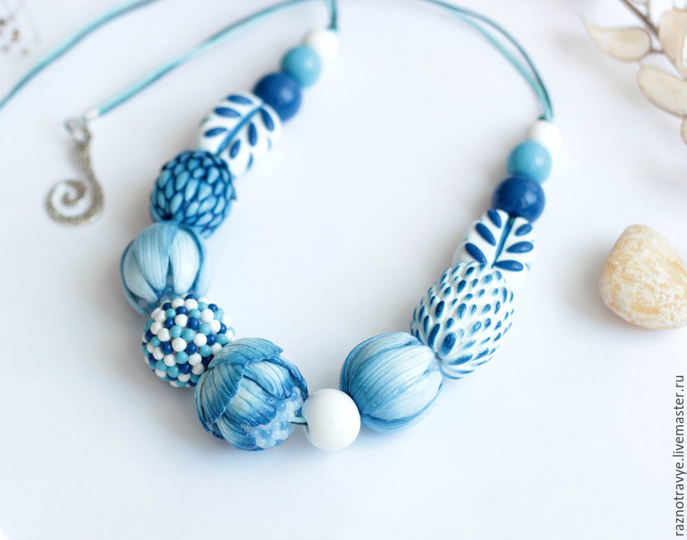 Polymer clay white and blue necklace tutorial - DIY step by step