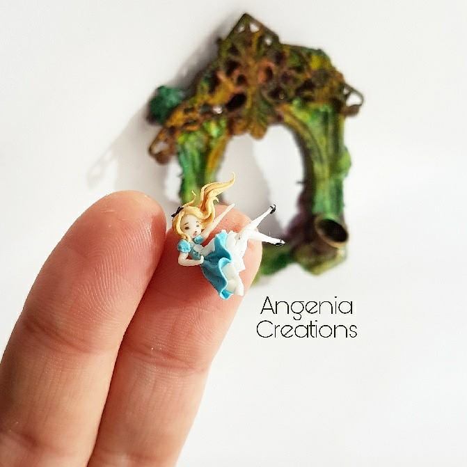 Alice in wonderland polymer clay mini dolls