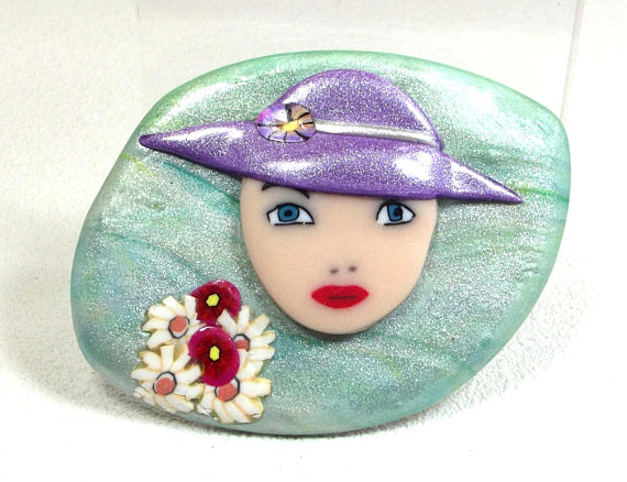 Brooch. A pretty brooch made of polymer clay. Country walk. With a pretty gift bag. Face polymer clay brooches