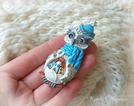 Christmas jewelry - owl brooch - winter brooch - christmas gift - polymer clay jewelry - polymer clay creations - miniature - new year gift