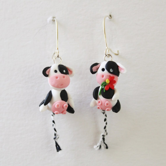 Cute cow earrings, polymer clay earrings, hand sculpted earrings, dangle earrings, polymer clay animals earrings, fun earrings, nikel free earrings, cows