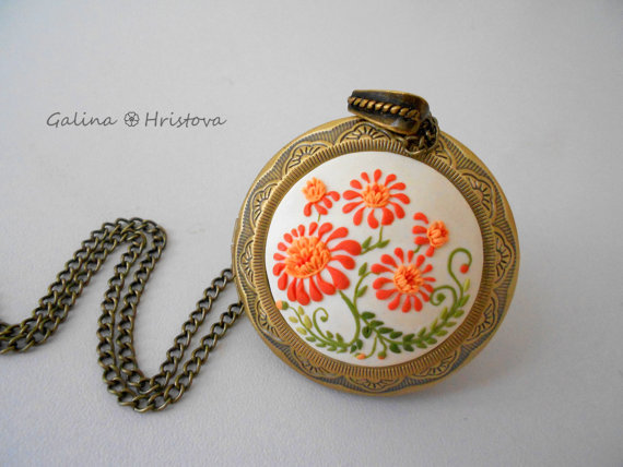 Handmade Locket, Polymer Clay Pendant, Birthday Gift for Her, Photo Locket Necklace, Valentines gift, Personalized Gift