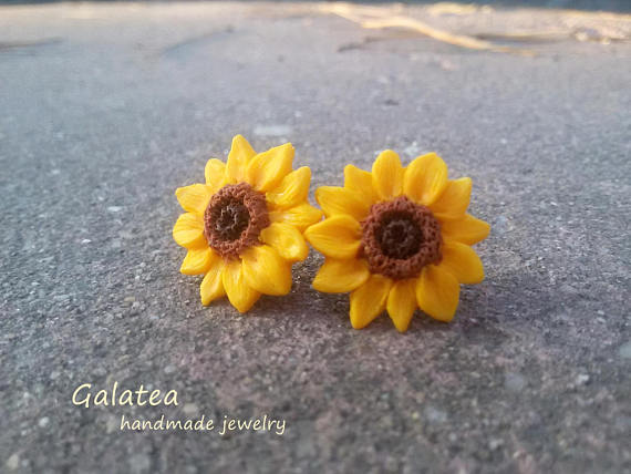 Sunflower stud earrings clay sunflower studs.Polymer clay Sunflower Earrings.