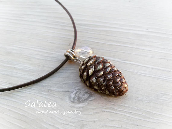 Rustic Pinecone necklace Winter Woodland jewelry Christam necklace Nature Forest jewelry Winter Pine cone jewelry Brown Holiday jewelry