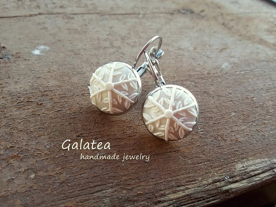 White Snowflake earrings White Winter jewelry Holiday earrings Christmas gift Snow Flake jewelry Winter earrings for Moms Xmas gift for wife, Polymer clay snowflake jewelry for winter