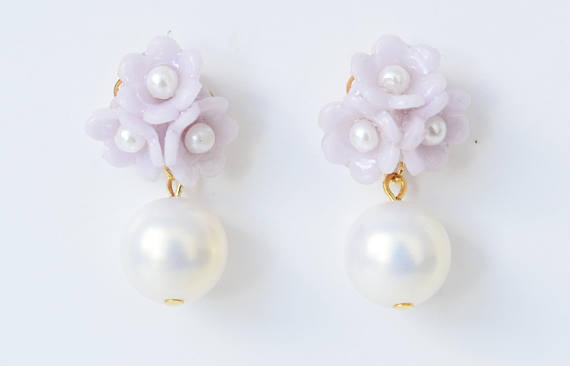 Earrings with polymer clay flowers and pearls - lilac flowers 