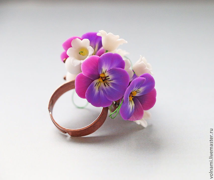 Polymer clay jewelry with pansies - purple pansies ring - flower jewelry