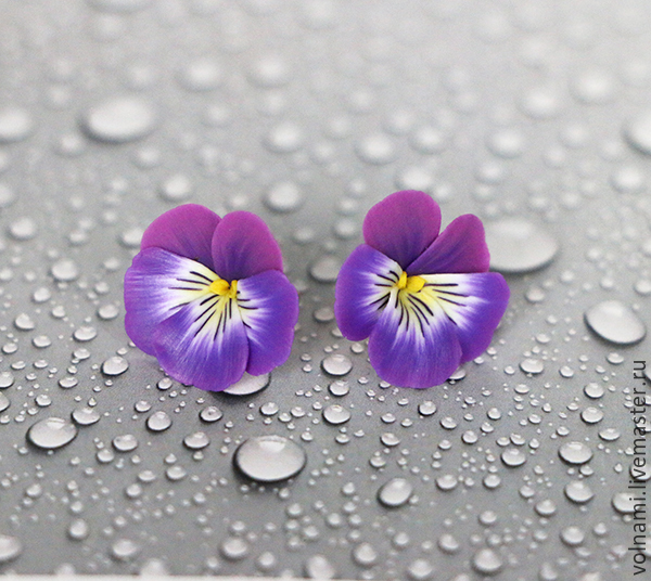 Polymer clay jewelry with pansies - purple pansies studs - flower jewelry