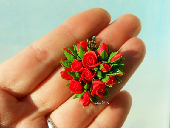 Polymer clay red rose jewelry Valentine Necklace Pendant heart Red Roses Romantic Pendant for girlfriend gift Jewelry Valentine's day Red heart pendant Red roses jewelry