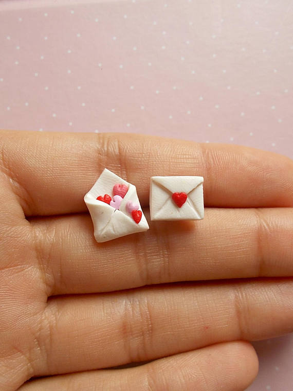 envelope with red and pink hearts earrings