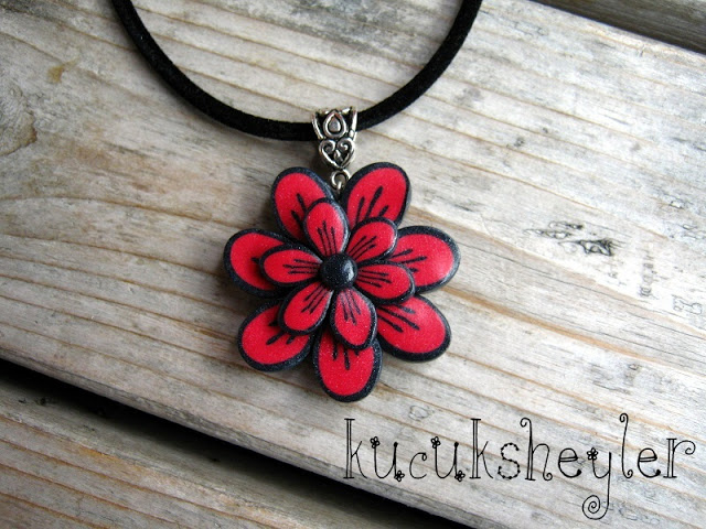 Polymer clay red and black flower pendant tutorial- DIY step by step tutorial