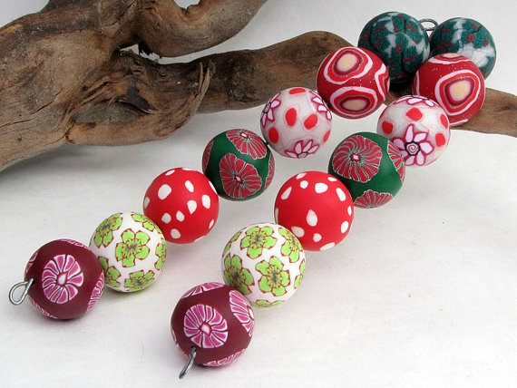 Christmas bead set from polymer clay, handmade in germany, fimo, millefiori, millefleur, art clay, necklace, bracelet