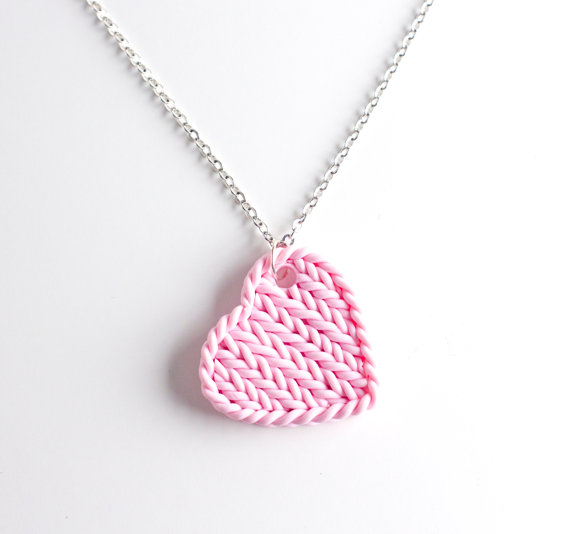 Polymer clay knit jewelry - pink heart pendant, Heart pendant necklace - knitted pink heart - pink knit imitation - pink heart pendant - polymer clay knitting imitation heart