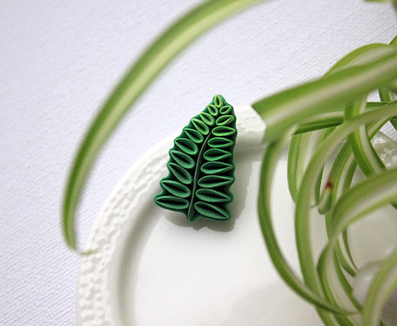 Polymer clay fern leaf brooch pin, fern leaf jewelry, plant jewelry, floral brooch, green jewelry, polymer clay leaf, forest jewelry