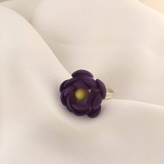 Purple flower ring, Floral ring, Polymer clay jewelry, Gift for her, Floral jewelry, Polymer clay ring, Girls ring, Flower ring, Violet ring