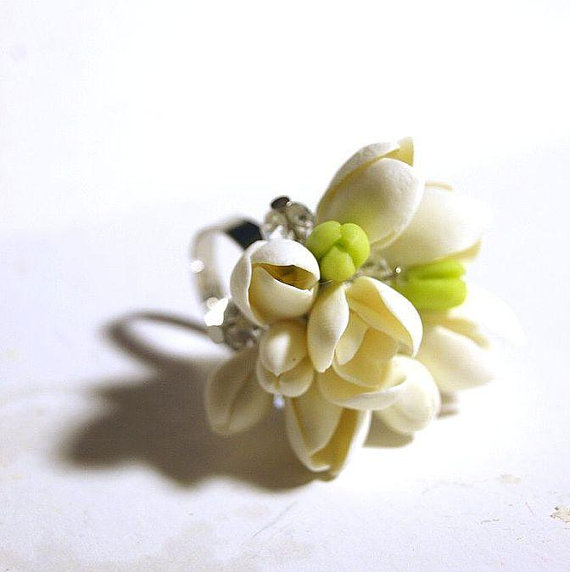 Snowdrop Handmade Ring. Fashion Flower Floral Ring. Women Accessories. Cold porcelain.