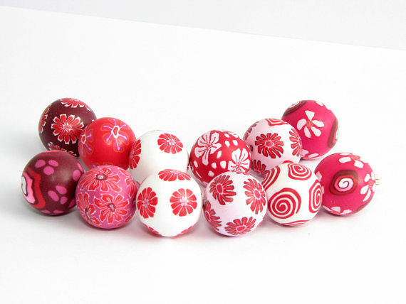 color of red bead set from polymer clay, handmade in germany, fimo, millefiori, millefleur, art clay, necklace, bracelet